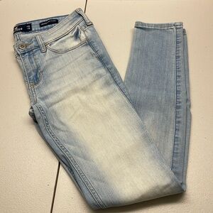 Hollister sz 1S, W25, L28 low rise super skinny light wash stretchy